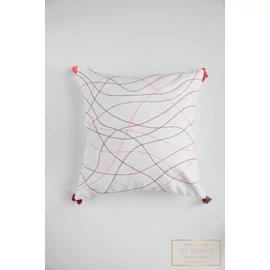 Kis díszpárnahuzat - Fehér, pasztell dekoratív csíkokkal, pom-pommal