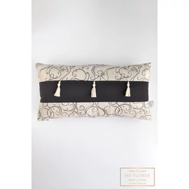 Hosszúkás díszpárnahuzat - Bézs, fekete íves mintával és pom-pommal