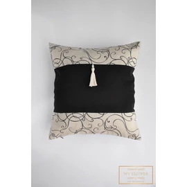 Kis díszpárnahuzat - Fekete, bézs mintás, bojttal 